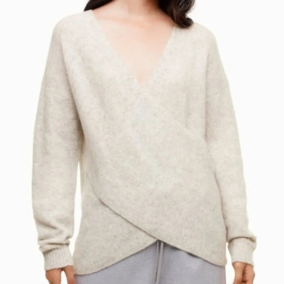 Aritzia The  Group Wool Yak Bandini Cross Wrap Sweater Heather Cream Grey Small - Picture 1 of 9